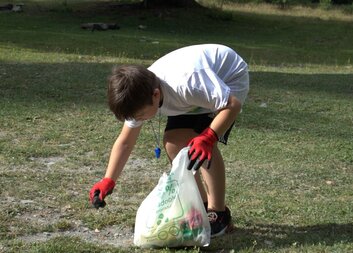 Plogging in Racha starts from the village of Ghebi