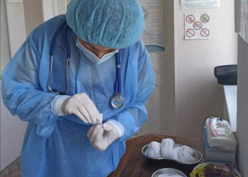 ოჯახის ექიმი სენაკიდან: "სოფლად მომუშავე ექიმებს უამრავი გამოწვევის გადალახვა გვიწევს მოსახლეობაში დამკვიდრებულ სტიგმებთან საბრძოლველად"